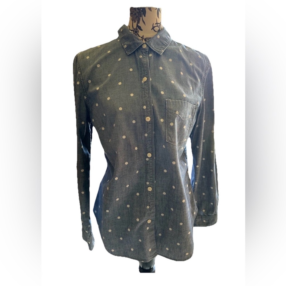 GAP 1969 Chambray Denim Button Shirt in Light Blue with polka dots M